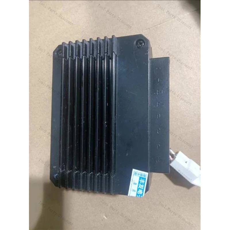 Driver Kompresor Frekuensi Variabel DC12/24V untuk Kulkas Mobil RF22AB12N