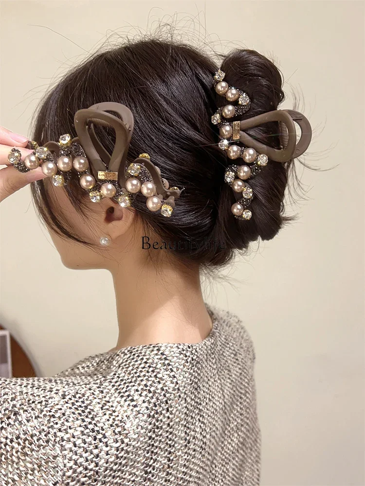 

Korean Style Pearl Rhinestone Wave Grip for Women, Large Back Head Updo Shark Clip, 2023, New