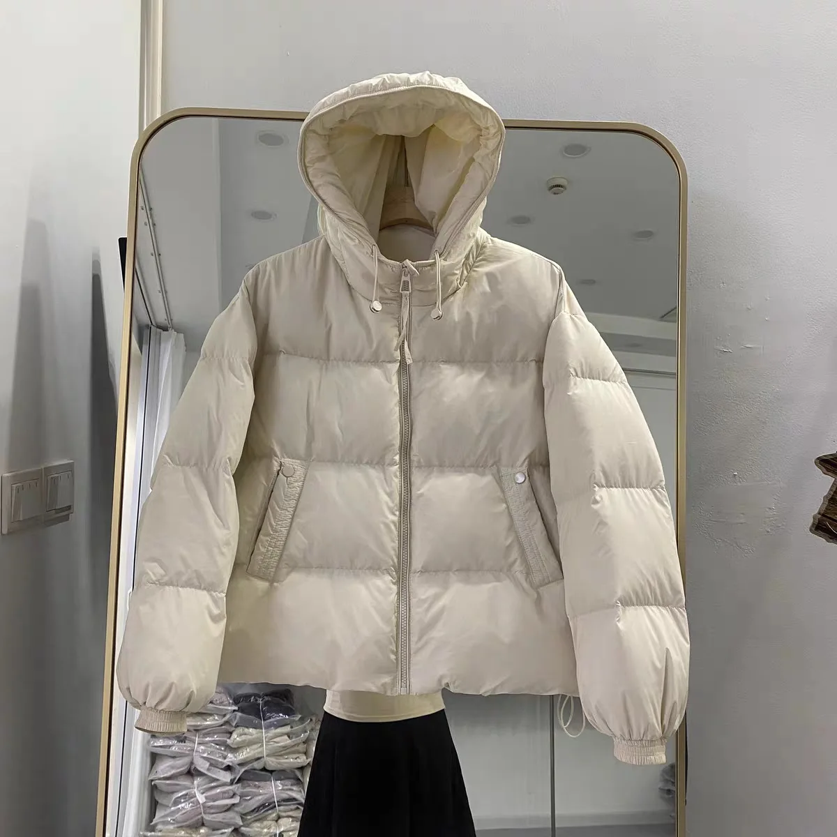 겨울 흰색 오리 다운 Drawstring Parker Outwears 여성 솔리드 후드 짧은 다운 재킷 여성 따뜻한 지퍼 퀼트 코튼 자켓