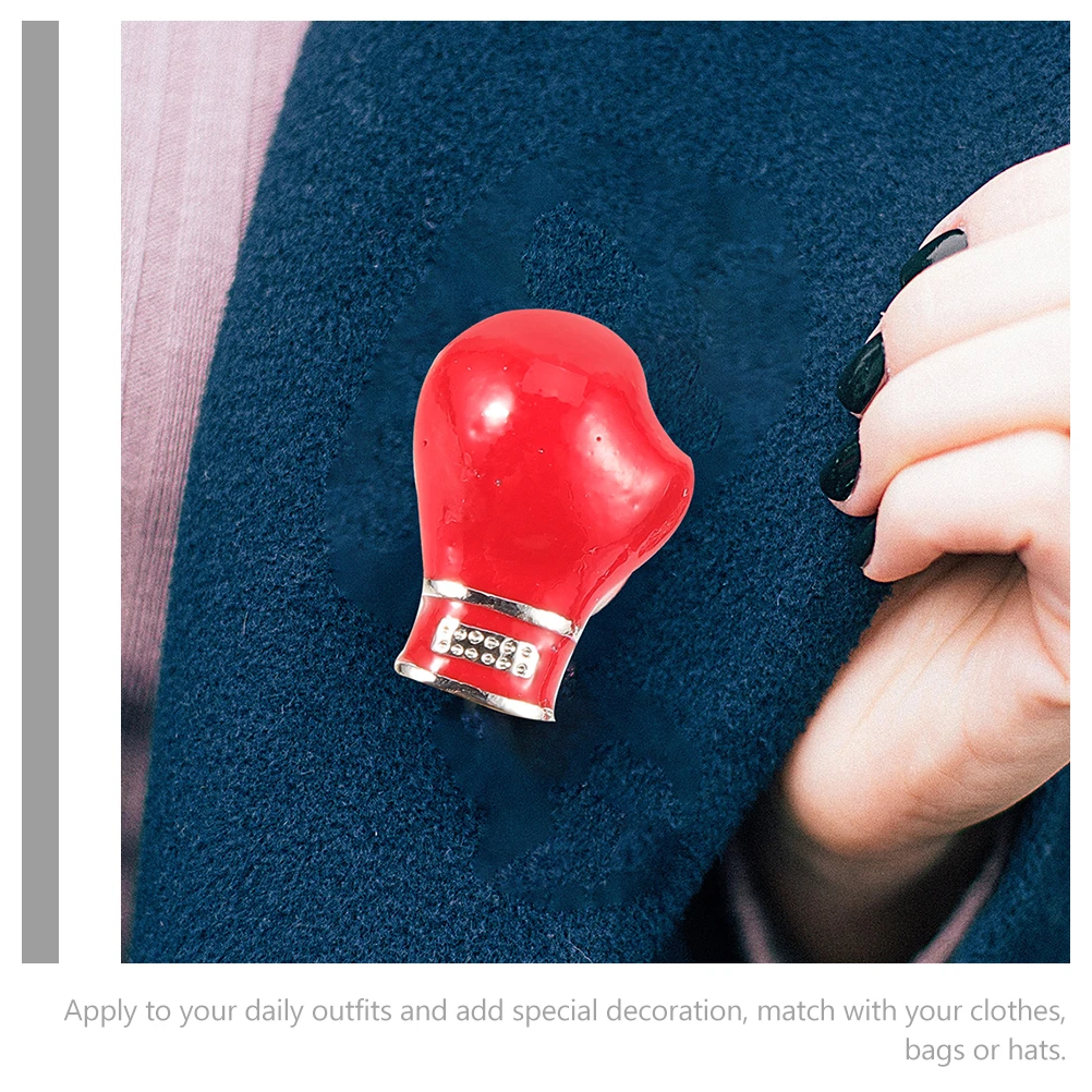 

Boxing Gloves Brooch Lapel Pins for Men Fashion Sports Suit Accessory Metal Badge Character Props Elegant Design Cool Daily