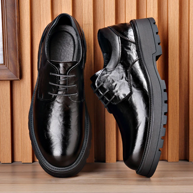 Men's casual leather shoes Elegant and classic gentleman style Dress up party Work or office Thick soled adult suit shoes