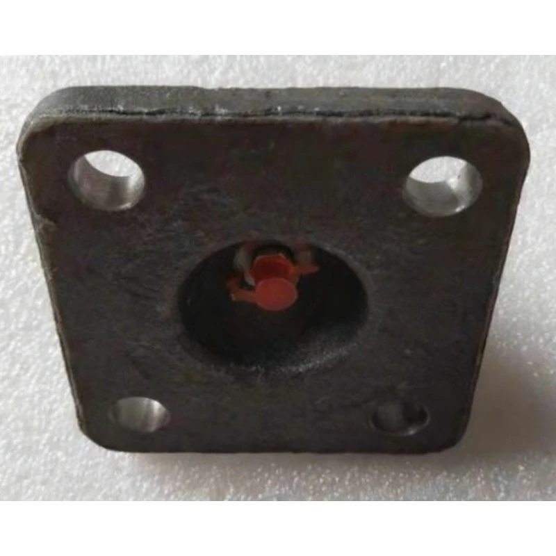 

R282358 R282359 Upper Lower Steering Knuckle Pins Tractor Parts for Deere 5- 5E