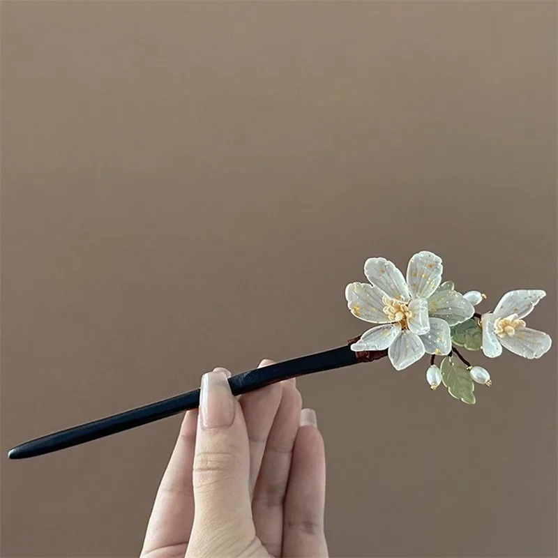 1PC Nuovo Cinese Magnolia Fiore a Forma di Palla Panino Intrecciato Capelli di Legno Tornante di Nicchia Design Elegante Temperamento Cheongsam Copricapi