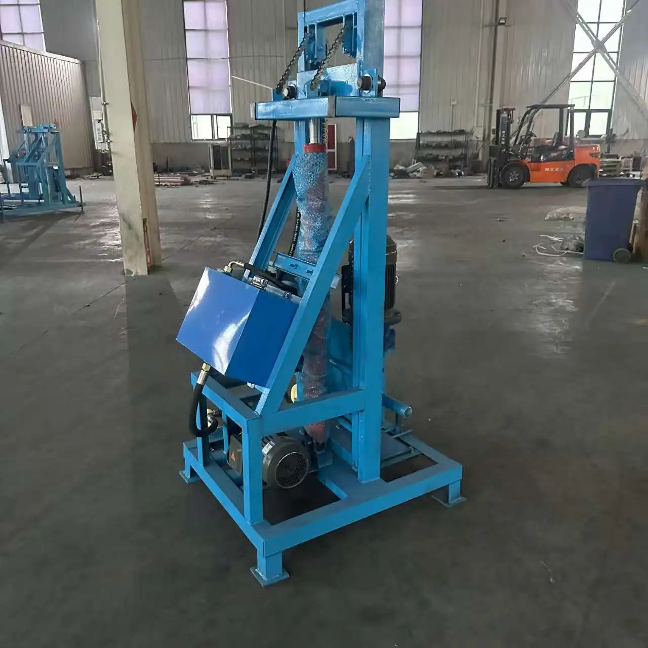 カスタマイズされた120m深可搬式油圧水井戸回転掘削リグ電動掘削水井戸掘削リグ