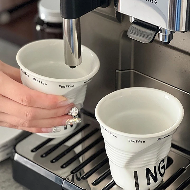 أكواب وأكواب على الطراز الكوري كوب قهوة من السيراميك الأبيض كوب متجعد شمالي للشرب كوب قهوة بحروف إنجليزية #5