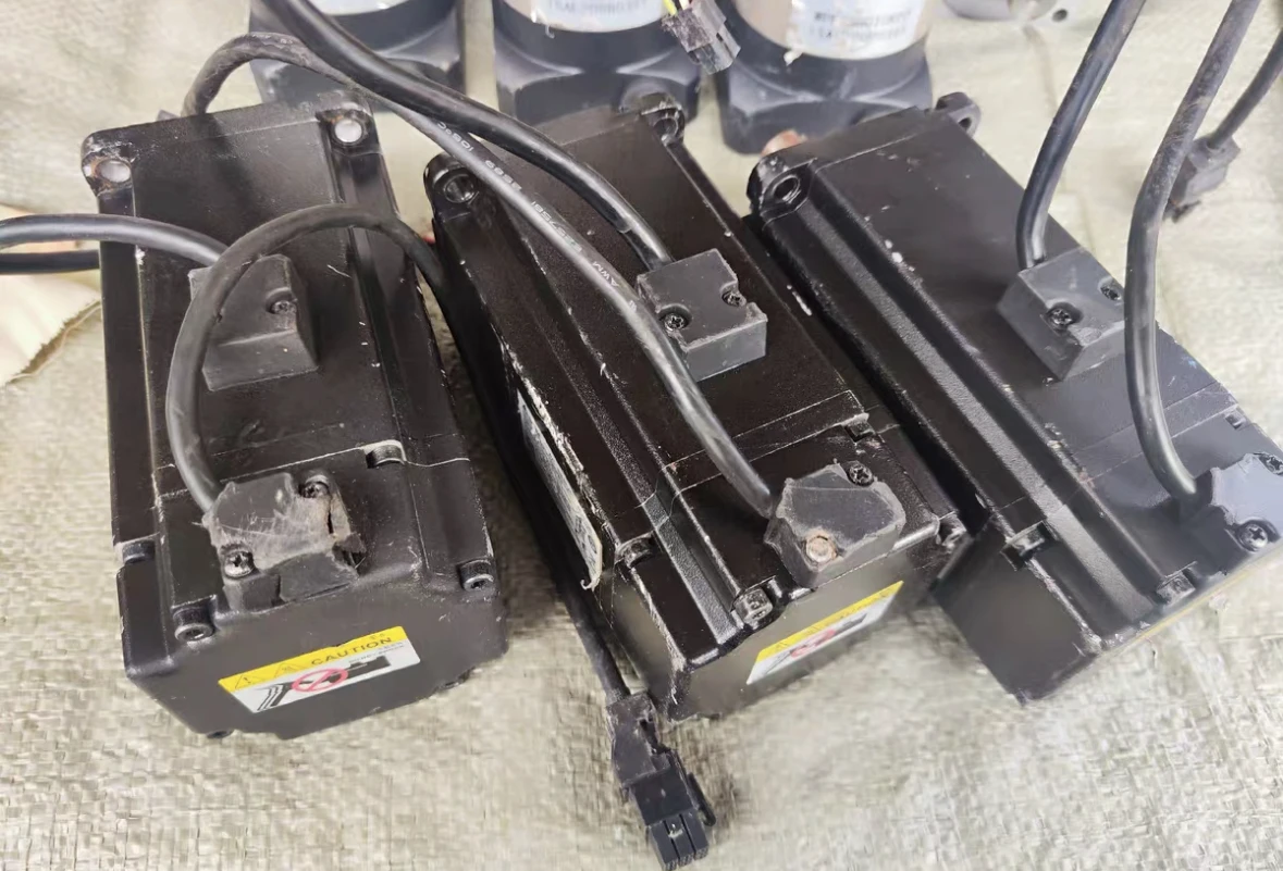 Used ECMA-C10807RH servo motor