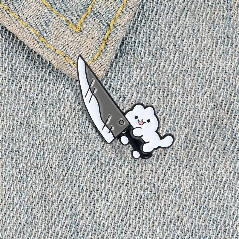 Holding A Knife Goose Cat Brooches for Women Men Metal Enamel Pins Creative Cute Personality Cartoon Anime Badges for Backpacks