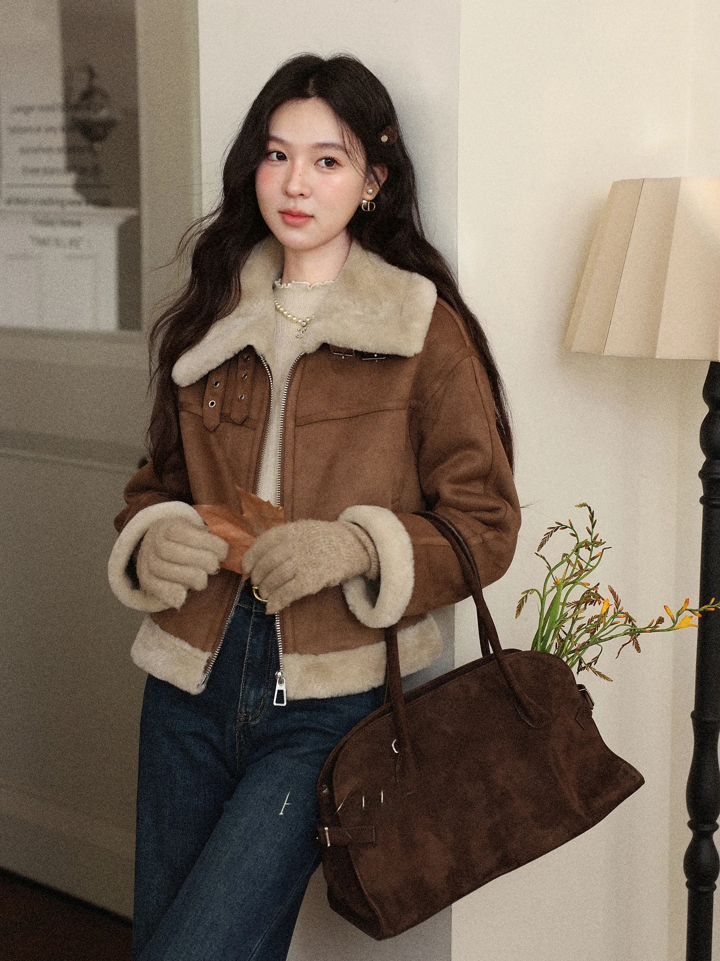 

Коричневое меховое и кожаное короткое пальто для женщин, теплое зимнее пальто свободного кроя, классическое короткое женское пальто