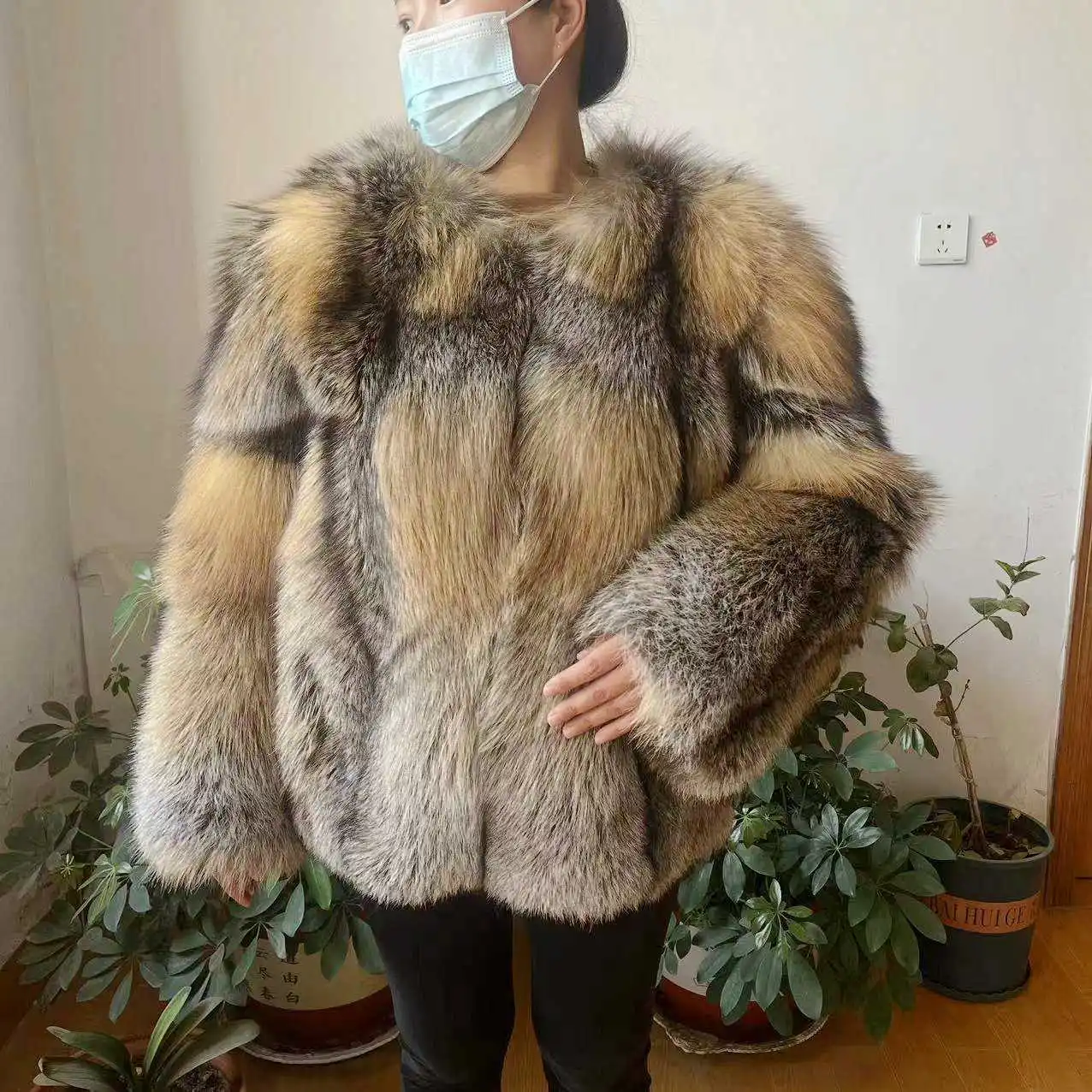 Giacca di pelliccia di volpe naturale stile corto da donna invernale di nuovo stile cappotto di pelliccia reale caldo spesso giacca di moda capispalla da donna