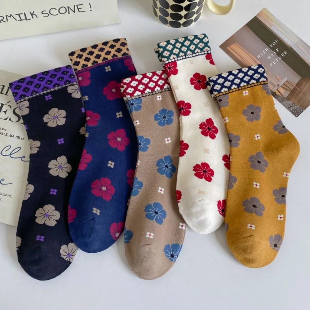 5 Pair Vintage Harajuku Long Socks Women Cute Flower Print Elegant Girl Socks Street Fashion Designer Brand Sokken Autumn Winter