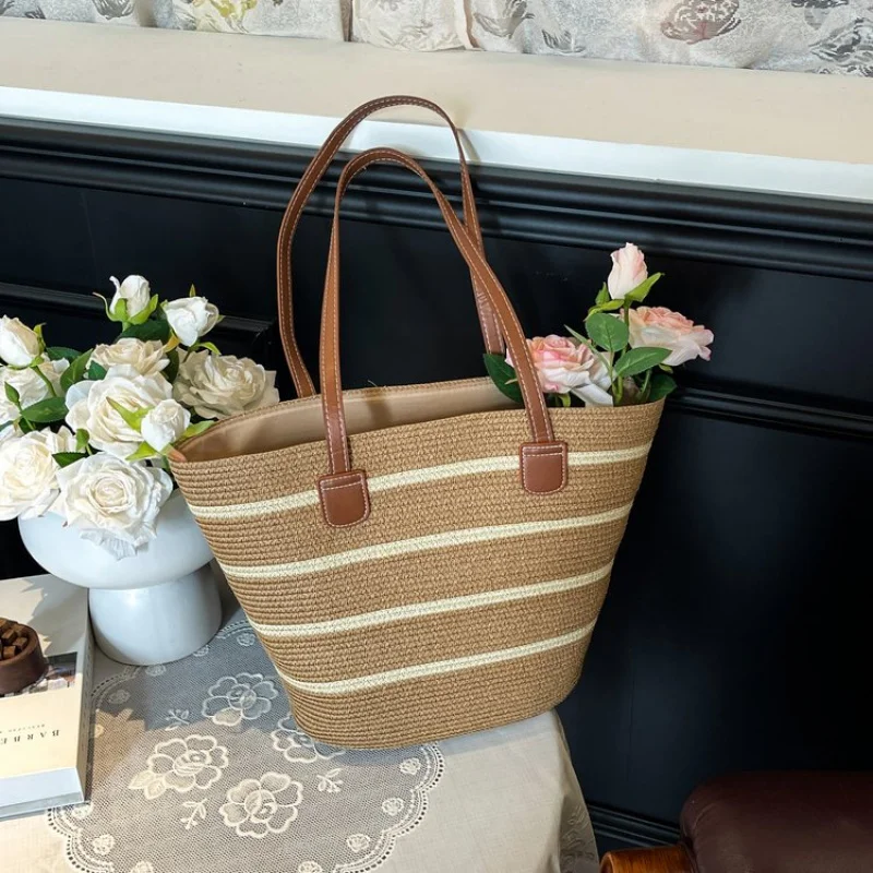 

Fashionable Luxury Brand Leather Women's Handbag Elegant Classic Classy Detailing Trendy Commuter Vintage Bag​