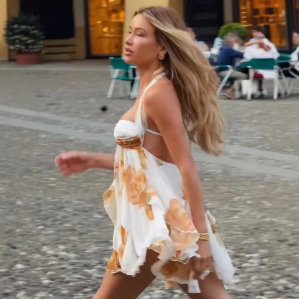 Nuevo Vestido corto de verano europeo y americano con cuello halter y falda irregular para mujer