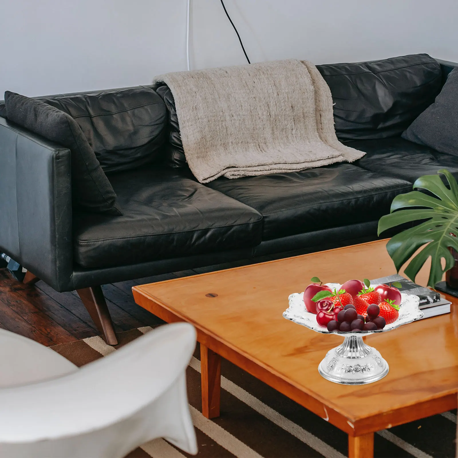 

Silver Fruit Plate Vintage Style Zinc Alloy Snack Serving Tray for Home Party Dessert Display Decorative Table Candy Holder