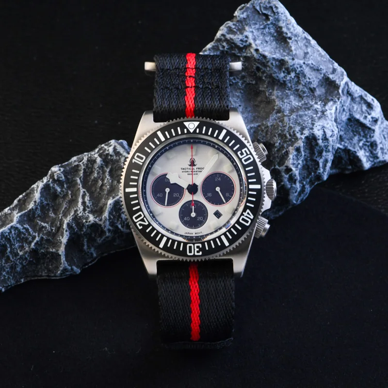 

Tactical Frog Diving Watch FXD2 Titanium Sapphire BGW-9Super Luminous 200M Chronograph VS75B Solar-powered Quartz Movement Watch