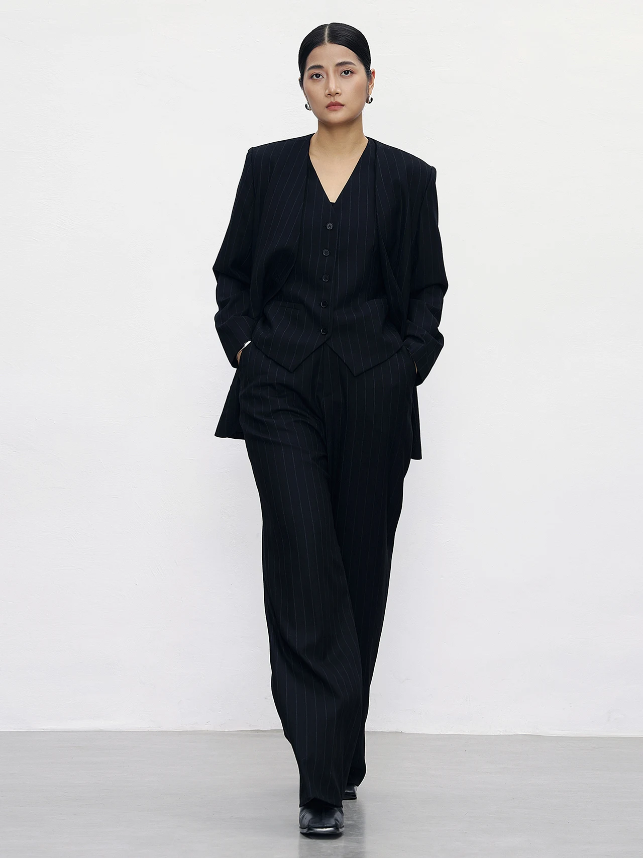 

Элитный женский костюм-двойка из шерстяной смеси в полоску: осенне-зимний, свободный, модный, для офиса и повседневной носки