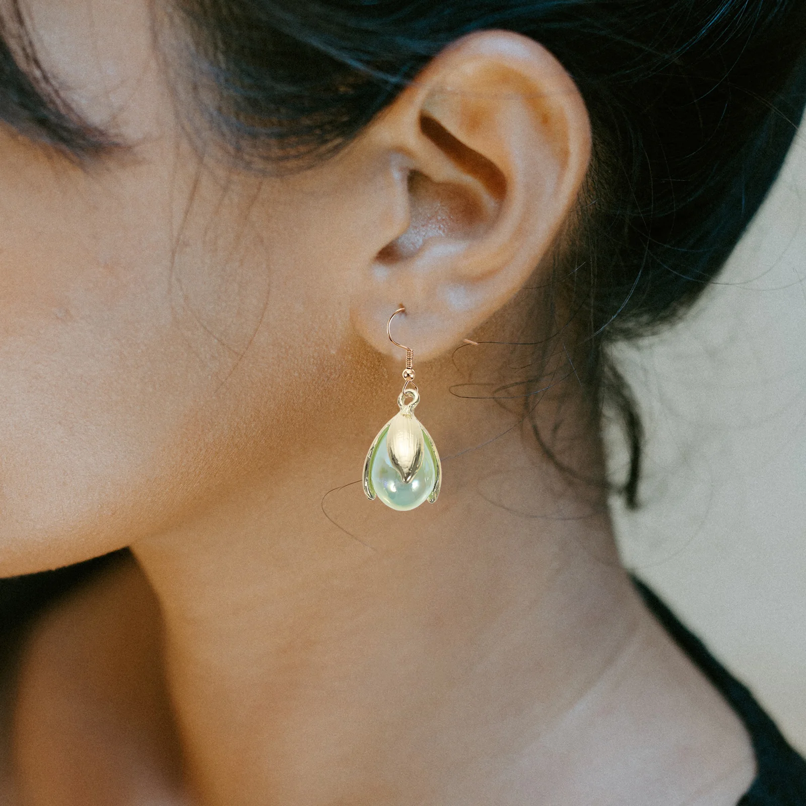 8Pcs Bead Pendants Mixed Color DIY Jewelry Making Charms Necklace Earrings Accessories Tulip Shaped Charms