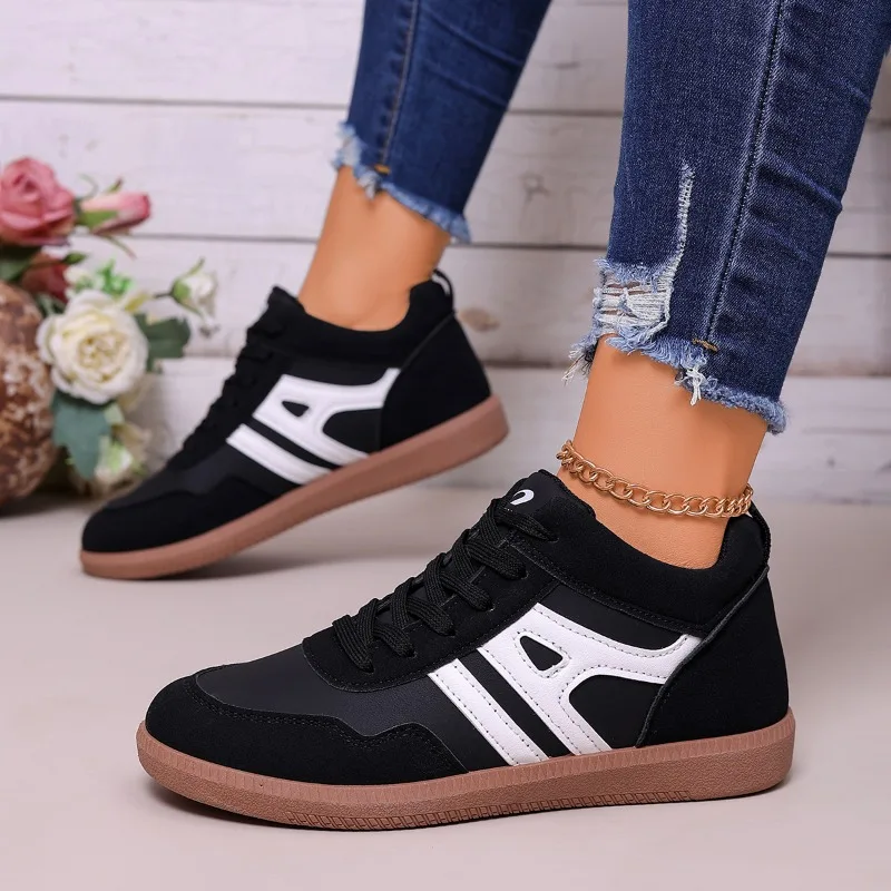 New Style Women's Lightweight Lace Up Sports Shoes 2025 Anti-Slip Casual Wear Flat Bottomed Fall Thick Soled Women Single Shoes