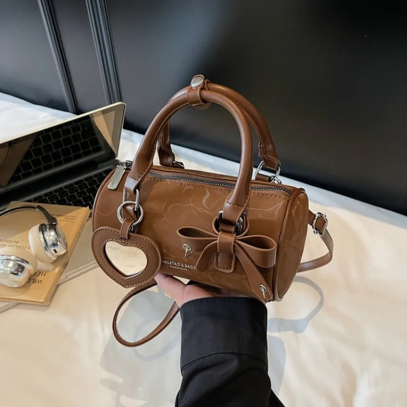 

High-End Ladies Tote Bag Made Of Premium Leather Featuring Famous Designer Inspired And Trendy Commuter Elegant Look​