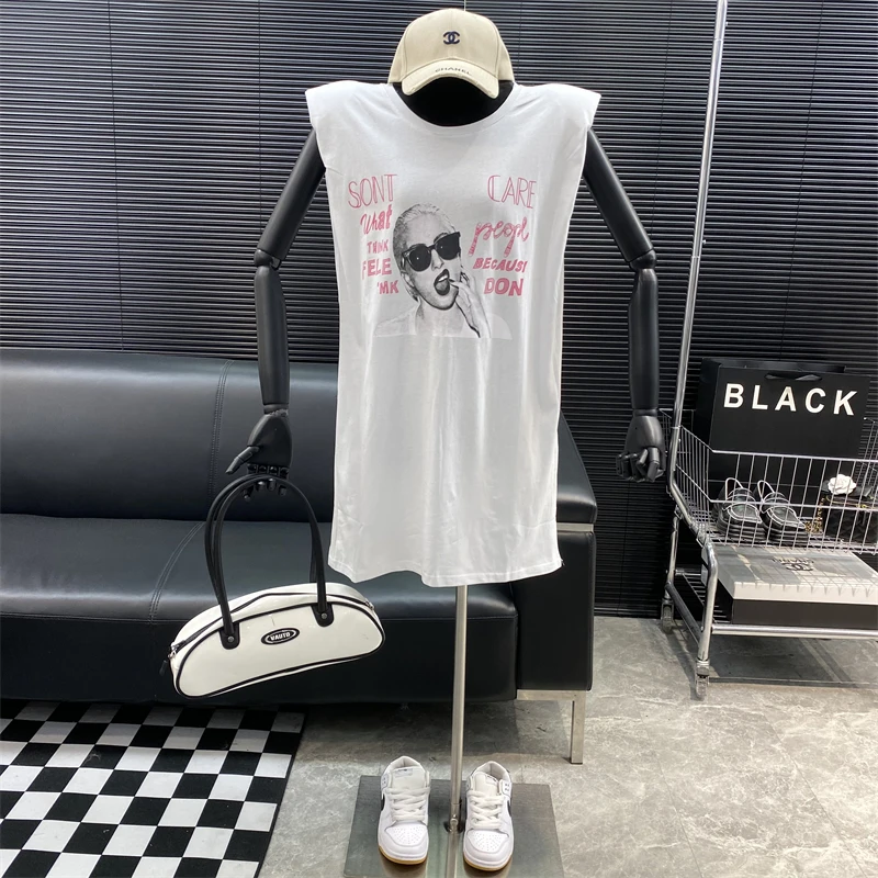 New 2022 fashion Designer new style Famous brand Youthful and lively Lettered print T-shirt Round neck Sleeveless Top