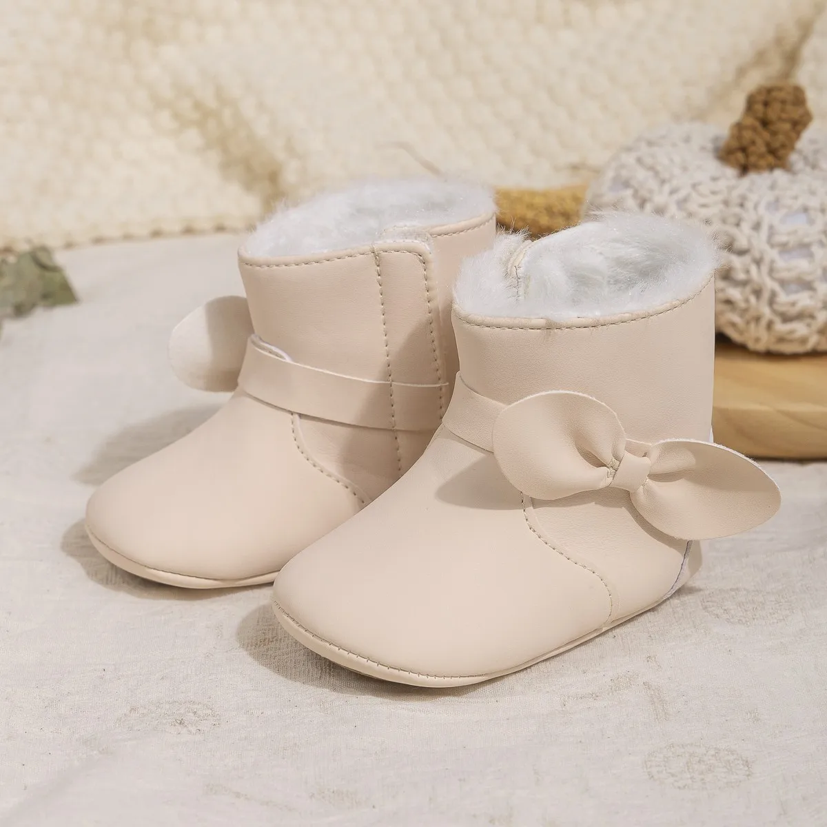 

Baby Ankle-covered PU Leather Boots Cute Bowknot Warm Lining Winter Infant First Walking Shoes for Baby Girls Soft Cotton Sole