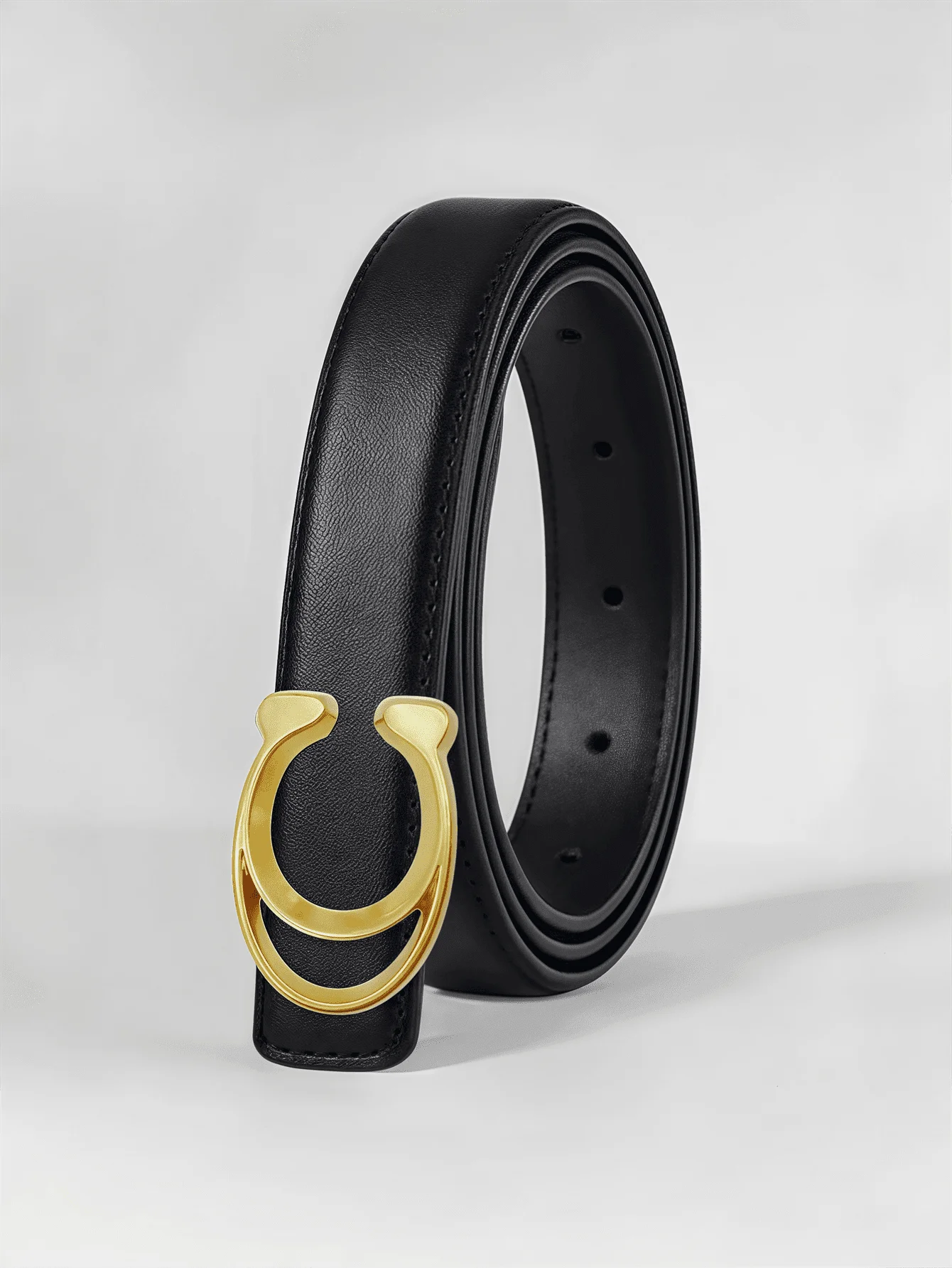 1 Piece of Stylish Women's Belt, Featuring a Gold 'C' Letter Buckle. This Fashionable and Versatile Belt Pairs Perfectly with Bo