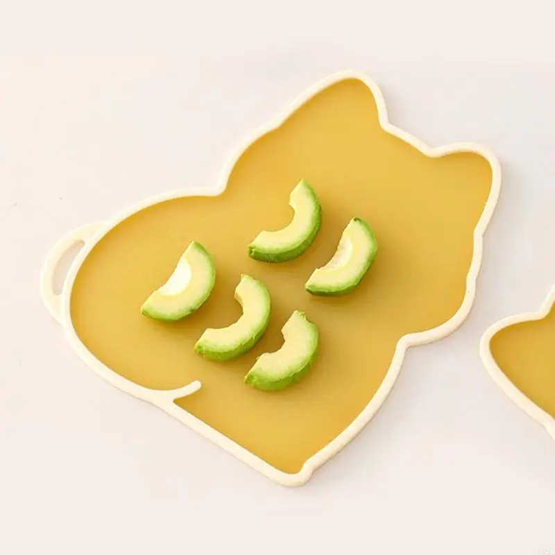 G92C Portable Kids Friendly Cutting Mats Durable PP Plastic Household Kitchen Tool For Fruits Vegetables And Snacks