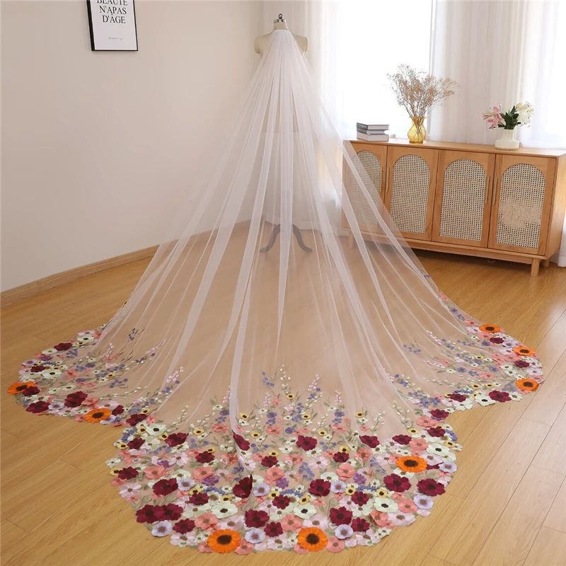 

Floral Bridal Wedding Veils With Comb Royal Scalloped Edge For Brides Unique 3D Flowers Embroidered Cathedral Long Colorful Leaf