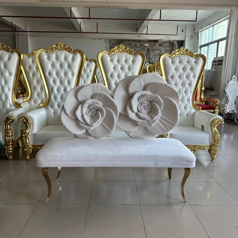 Exquisite White Velvet Rose Upholstered Flowers Back Wedding Sofa For Bride And Groom