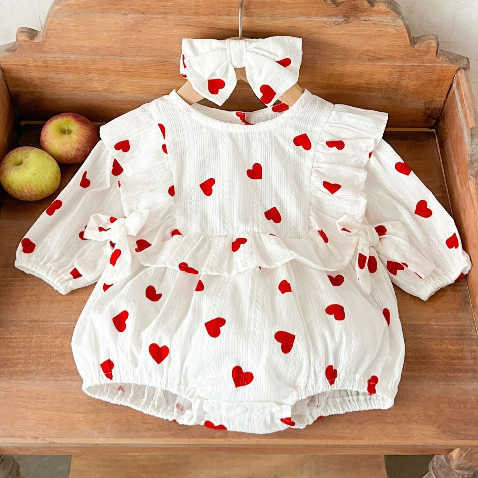 

Детский комбинезон для девочек, весна-лето 2026, новая коллекция, в корейском стиле, из чистого хлопка, с милым принтом в виде сердечек