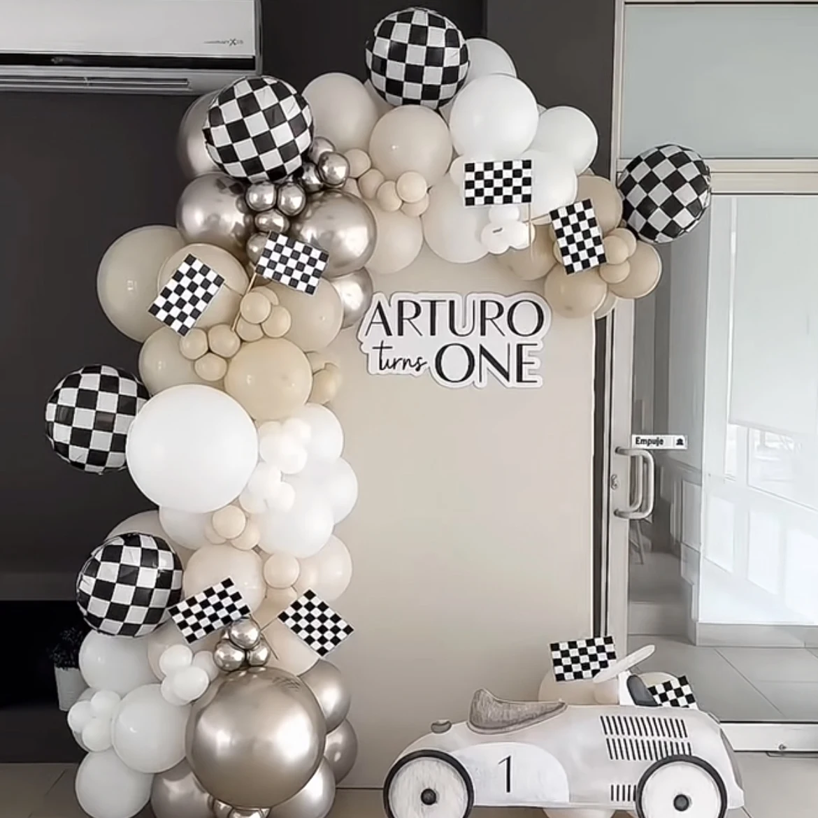 Retro racing themed balloon set beach white black and white checkered balloons with black and white flags suitable for birthday