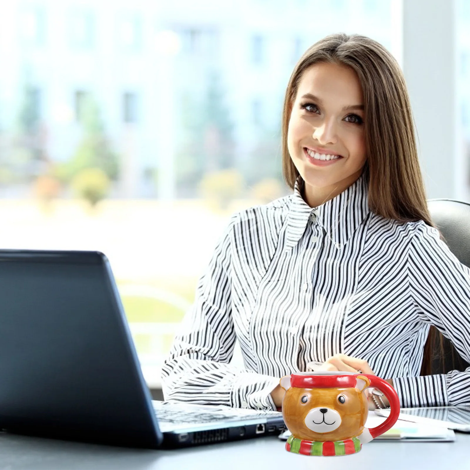 

Ceramic Bear Shaped Coffee Mug Large Capacity Simple Shape Creative Pattern Perfect Gift for Birthday Wedding Christmas