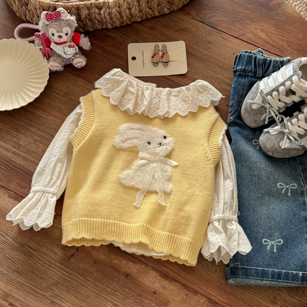 

1-8Y Children Autumn Tops Girls Yellow Knitting Vest Cute Rabbit Pattern Bows Sleeveless Pullover Soft Thermal Knits Sweater