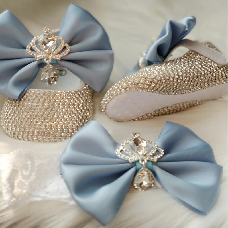 Chaussures en diamant couronne bleu bébé, superbes bijoux, parfaites pour toutes les occasions spéciales, cadeaux souvenirs de grossesse