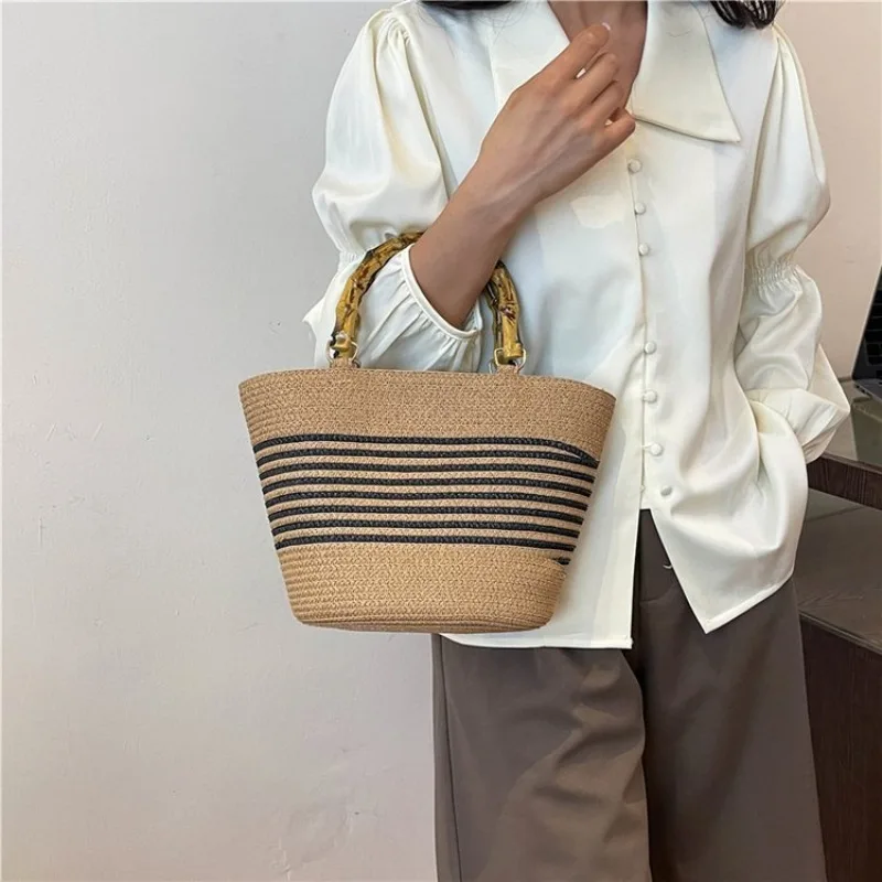 

Ladies Exquisite Handbag Gold-Tone Hardware Pillow Underarm Purse For Work Commuting Daily Use Luxury Design Female Bag