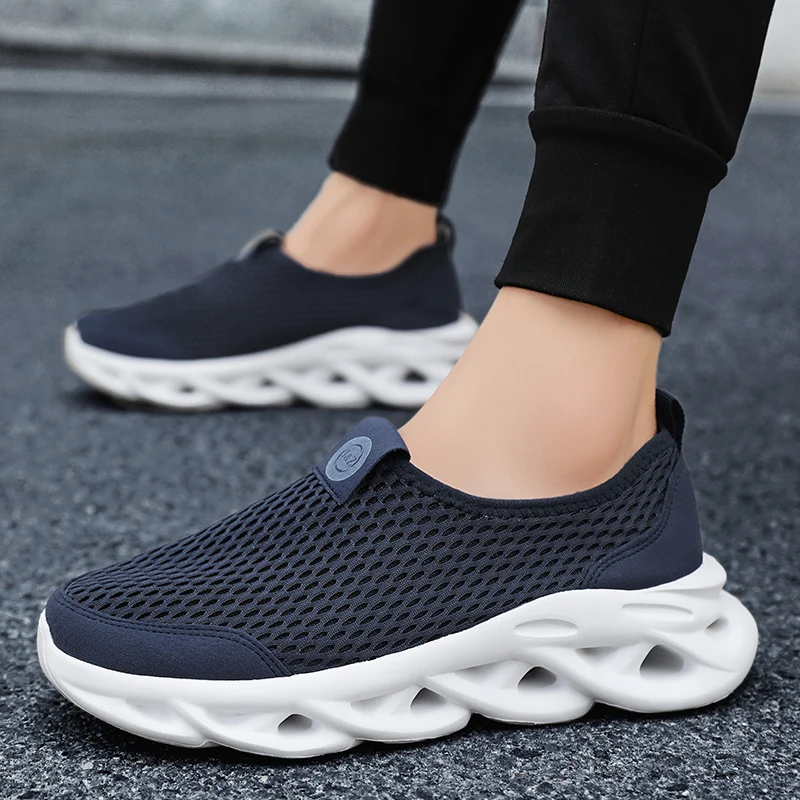 Men Sports Running Jogging Shoes Casual Sneakers Outdoor Mesh Breathable Men Comfortable Shock-absorption Black Tennis Male Shoe