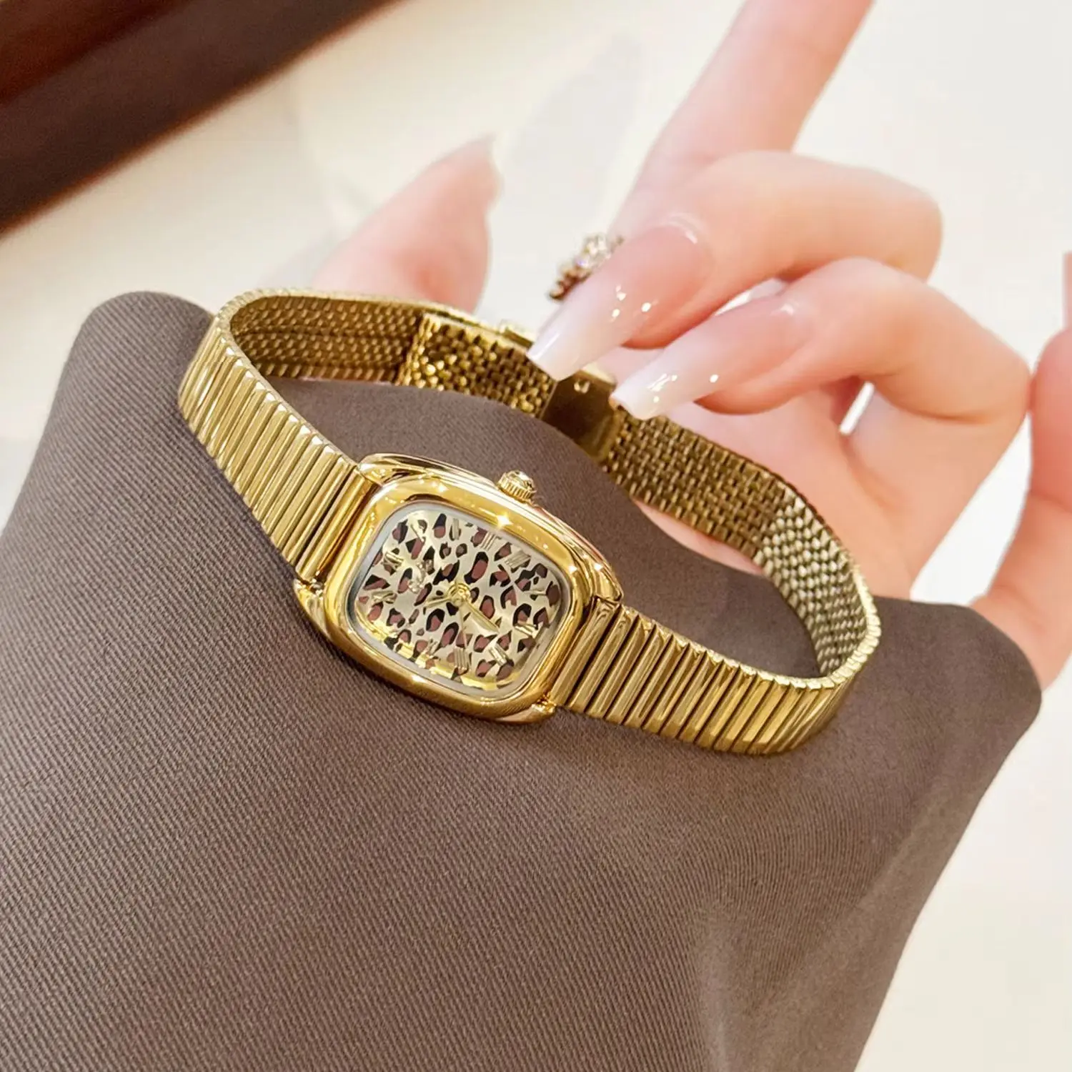 

Fashion Luxury Watch for Women, Leopard Print Small Square Personalized Ladies Watches, Gold Steel Strip Quartz Wristwatch Gift