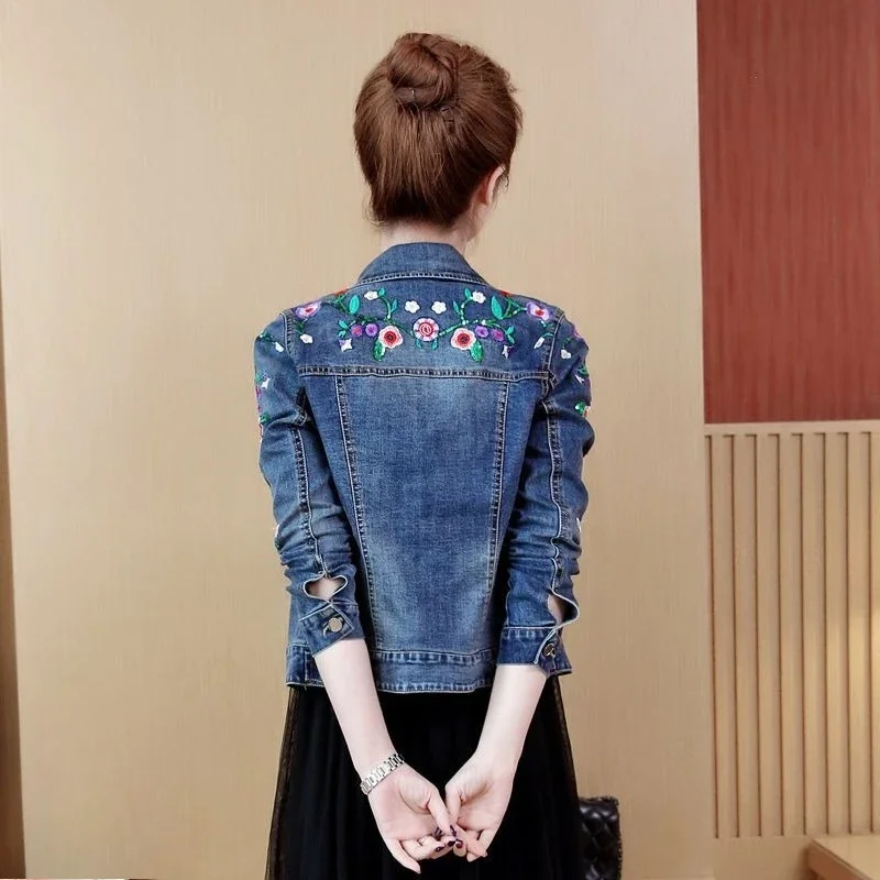 

2023 весенне-осенняя женская короткая джинсовая куртка с вышивкой, Новое поступление, высокое качество, эластичная облегающая универсальная куртка в корейском стиле