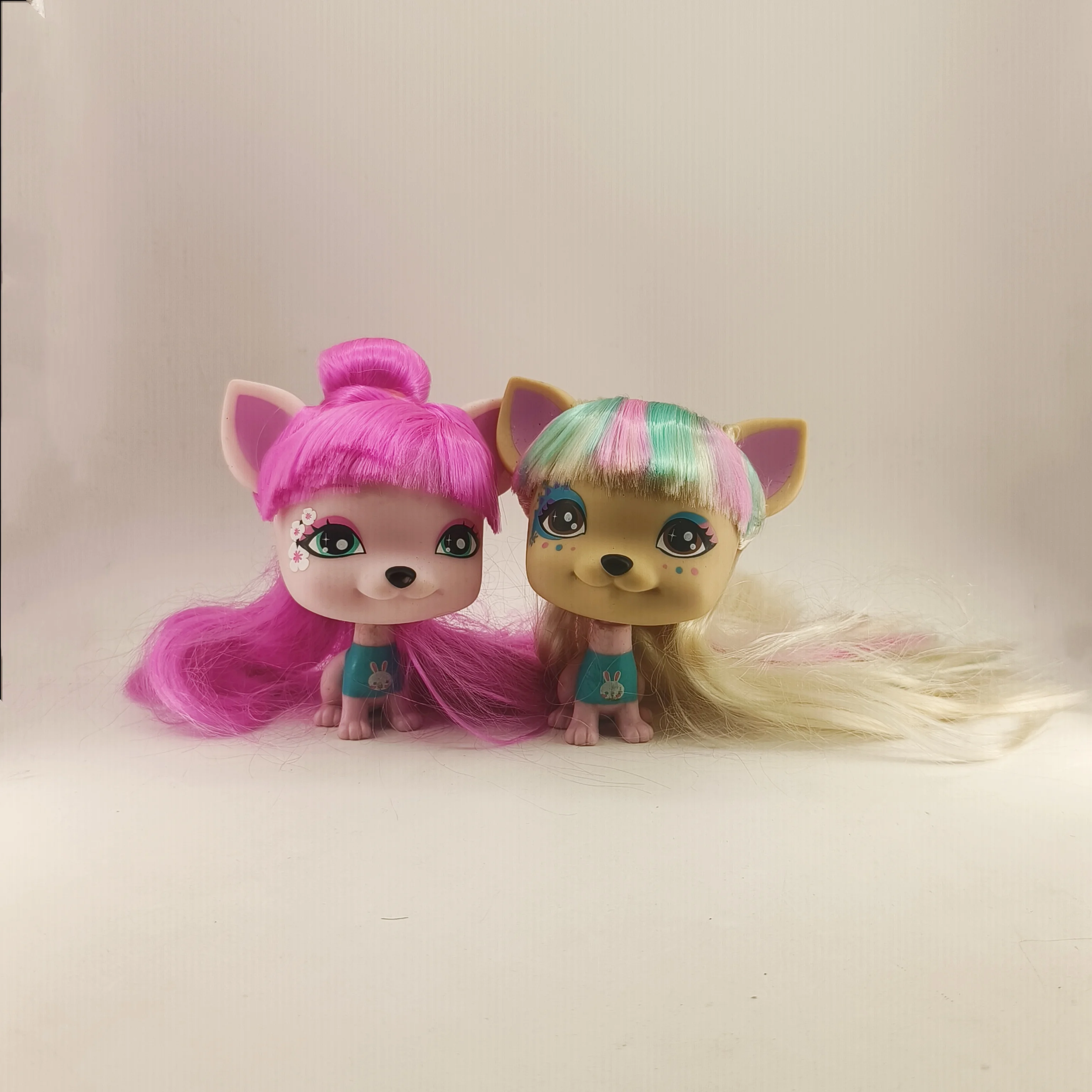 Original Vip Colorido Cabelo Pet Brinquedos, Brinquedos Do Cão, Gato, Filhote De Ação, 11cm, Adorável Pet Shop, Figuras De Brinquedo, Clássico, Pequeno, 2pcs