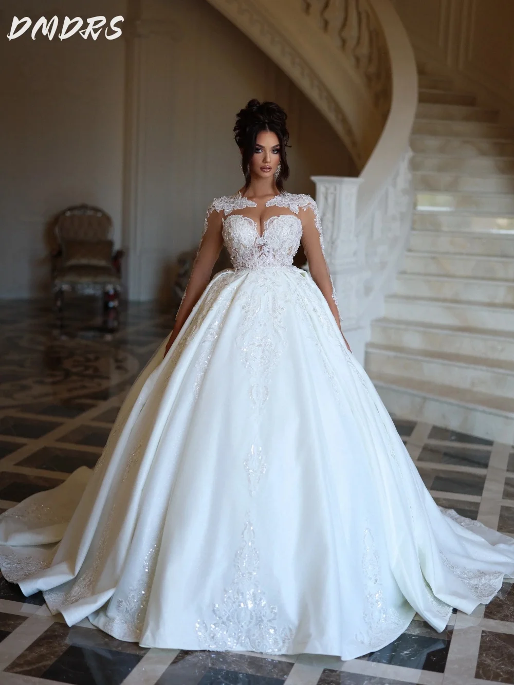 Elegant Long Sleeve Wedding Dress 2025 Charming Lace Bridal Gown Formal Round Neck Sequined Floor-length Gown Customized