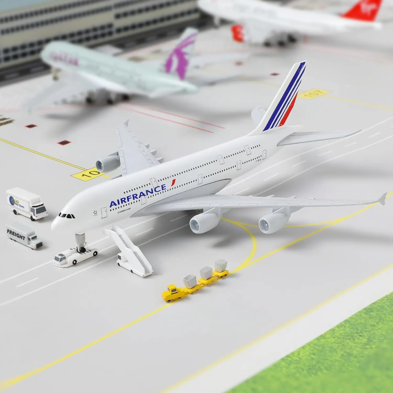 1/300 Die-cast Metal Airplane Model A380 France Sky Jumbo with Stand Wheel for Aviation Enthusiast Gift or Display Decorations