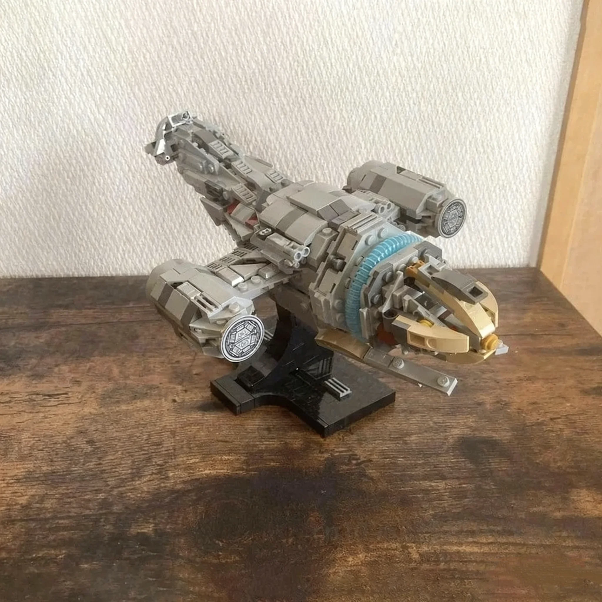 

670Pcs Firefly Class Serenity Midi Scale Space War Weapo MOC SpaceShip Battle Model Building Block DIY Education Model Toy Gift