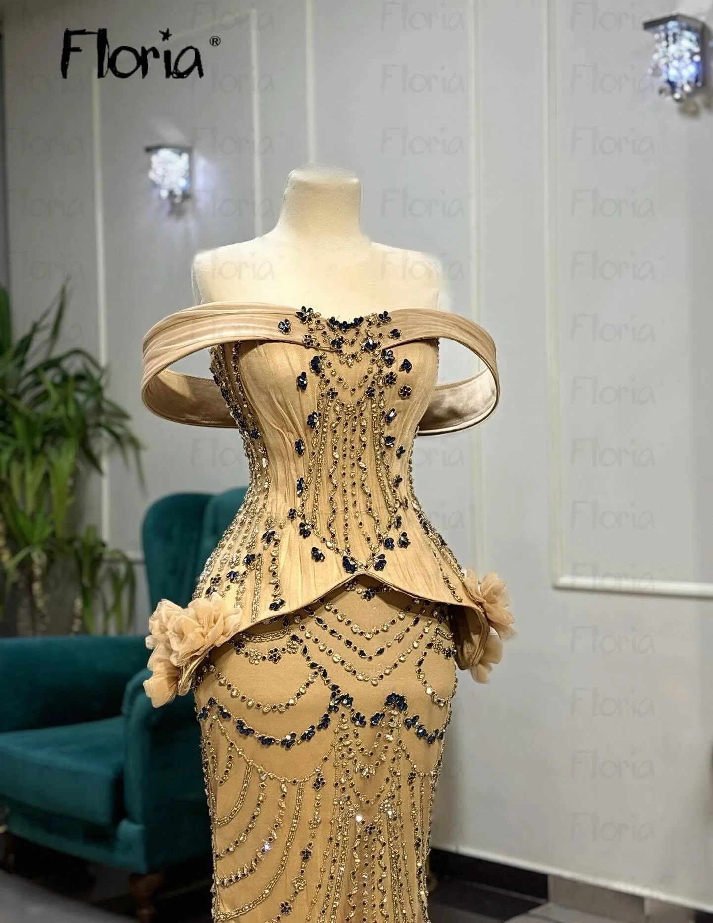 

Gold Off Shoulder Thin Straps Prom Dresses Dubai Beaded Wedding Events Party Gowns Customized Vestidos De Fiesta Elegantes 2025