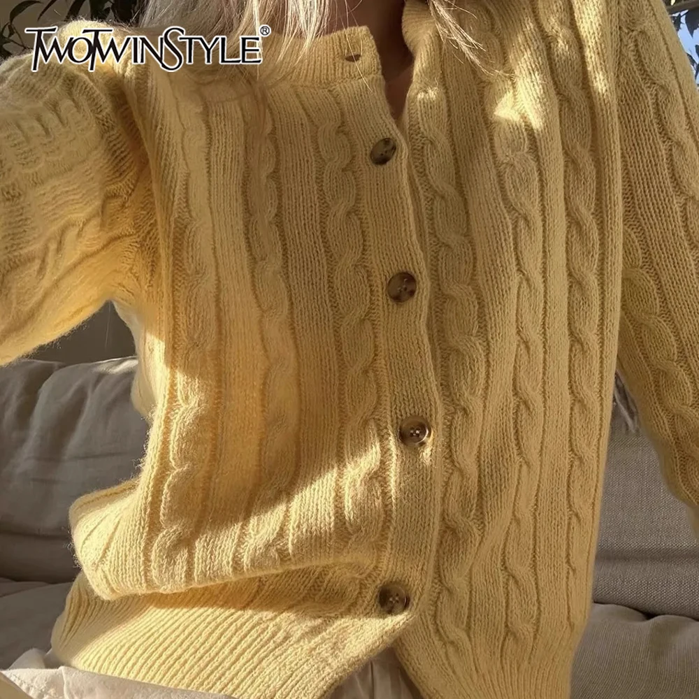 TWOTWINSTYLE Versatile Casual Knit Sweater for Women Round Neck Long Sleeve Slimming Patchwork Retro Buttons Cardigan Female New