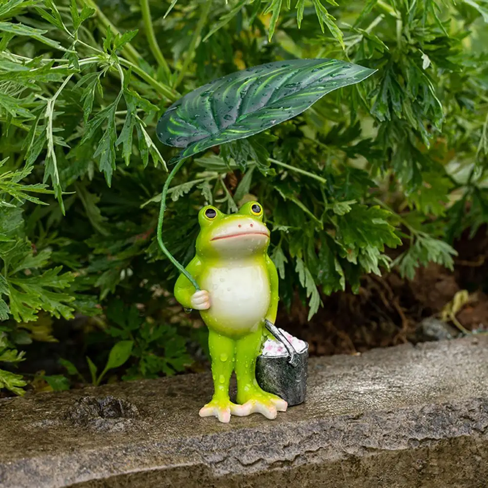 Whimsical Frog Decor Miniature Frog Figurine Garden Statue Standing Frog Planter Decoration with Leaf Umbrella Funny Outdoor