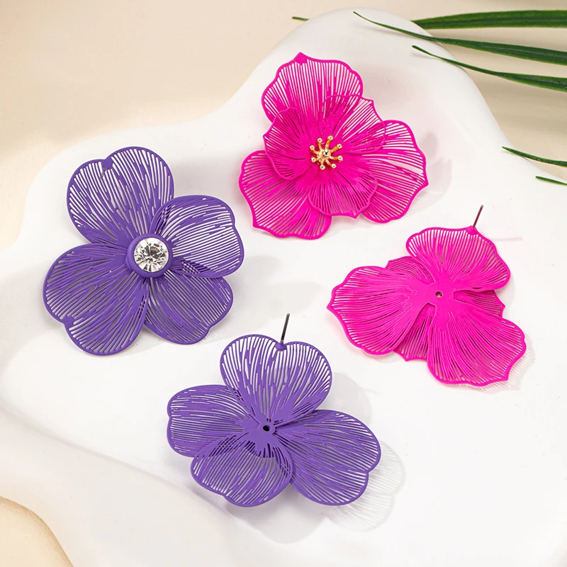 

Modern Exaggerated Hollow Purple Big Flower Earring for Women Wedding Party Girls Exquisite Crystal Floral Earrings Jewelry Gift