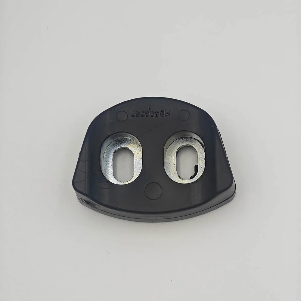 Back Door Buffer rubber Tailgate locator MB893757 for Mitsubishi Pajero/Montero 1990-2004 V12 V26 V31 V34 V44