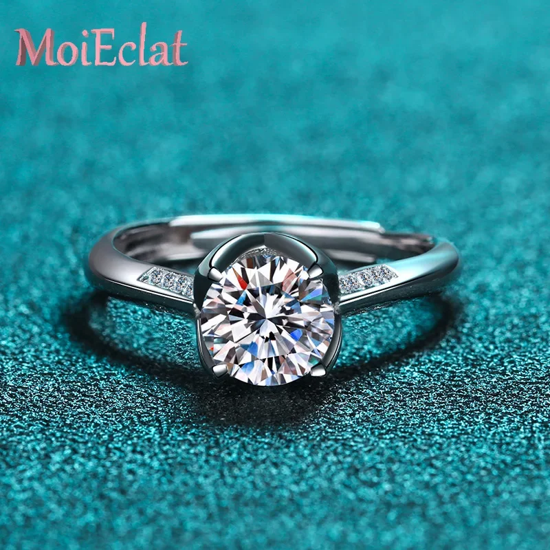 

Очаровательное кольцо с четырьмя когтями и 1 карат с муассанитом, сияющая платина PT950, элегантная коллекция ювелирных изделий, женские обручальные кольца