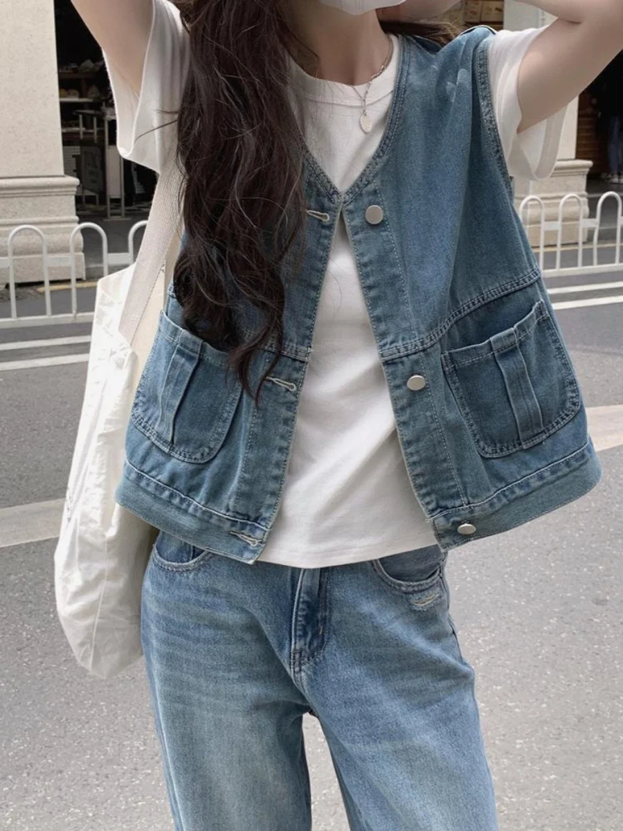 

Джинсовый жилет в стиле ретро, женский свободный жилет небольшого размера из Гонконга, с v-образным вырезом, многослойный тонкий хлопковый жилет с деталями для офиса и поездок на работу