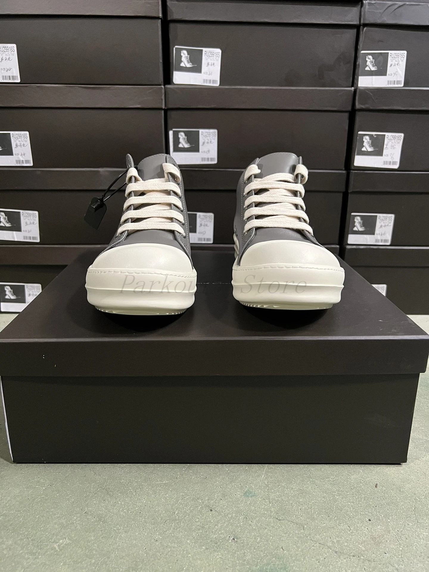 Elephant Grey Cowhide Low Top Casual Shoes Sports Quality Men's & Women's Fashion Classic Design