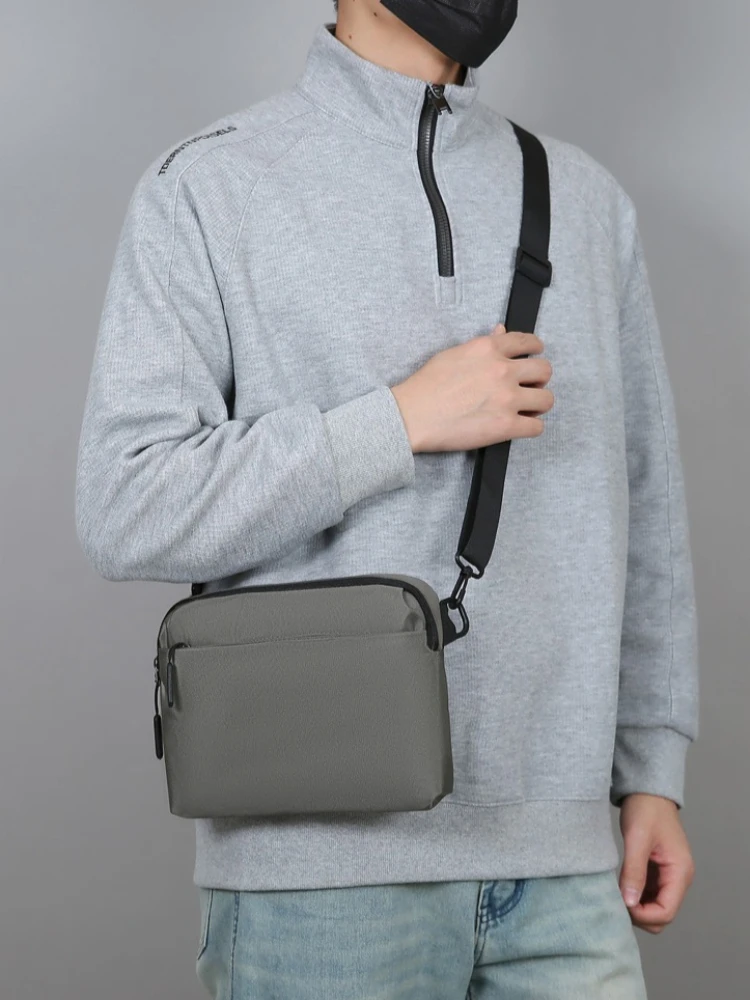 

New Versatile Casual Shoulder Bag Solid Color Lightweight Simple Crossbody Bag Men Nylon Horizontal Fashion Mobile Phone Bag